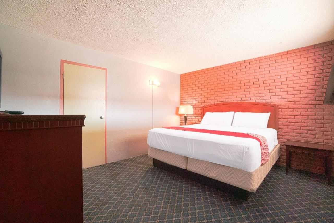 Town & Country Motel Bossier City By Oyo Exterior photo